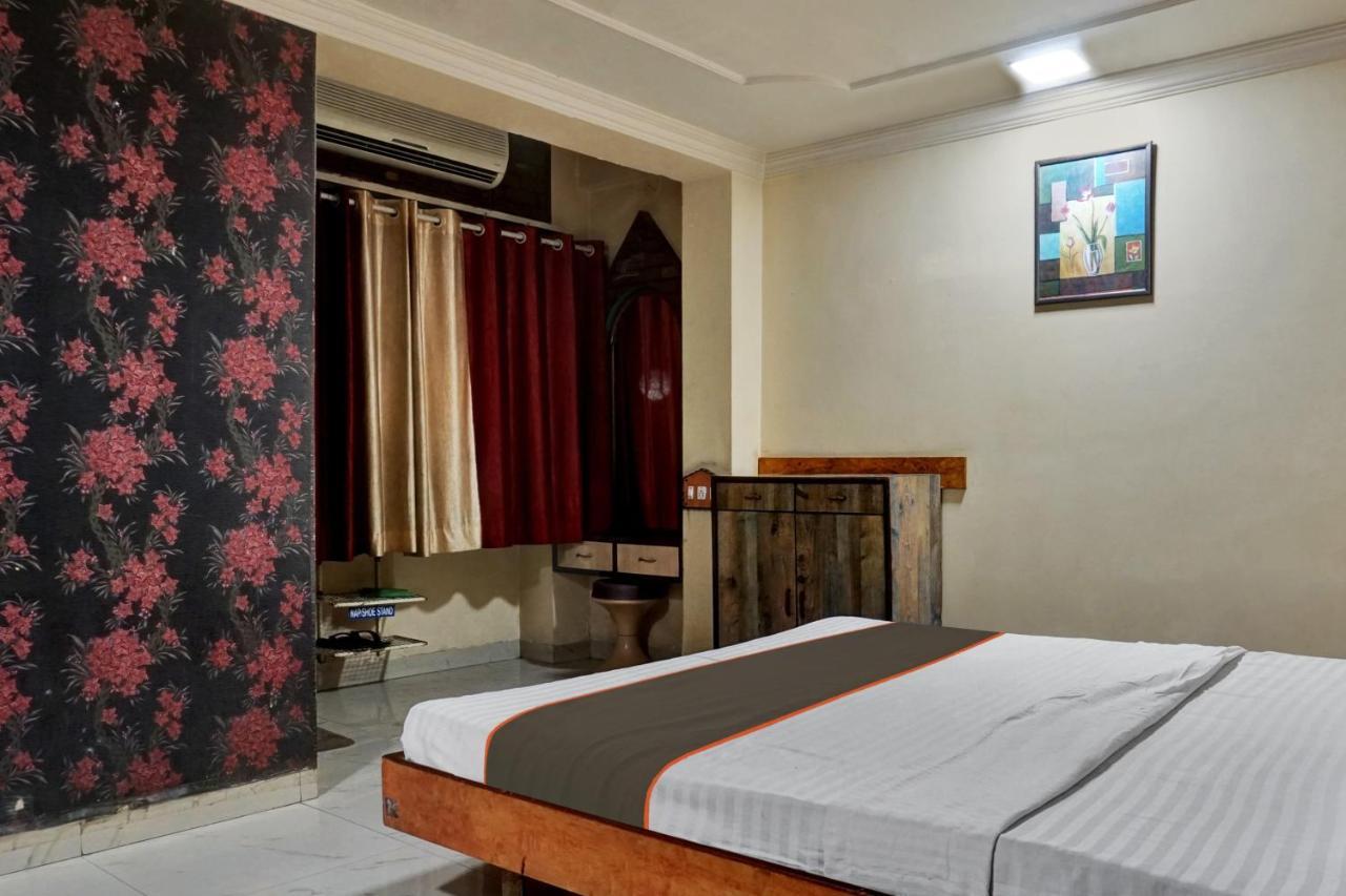 Hotel Collection O Shiv Pune